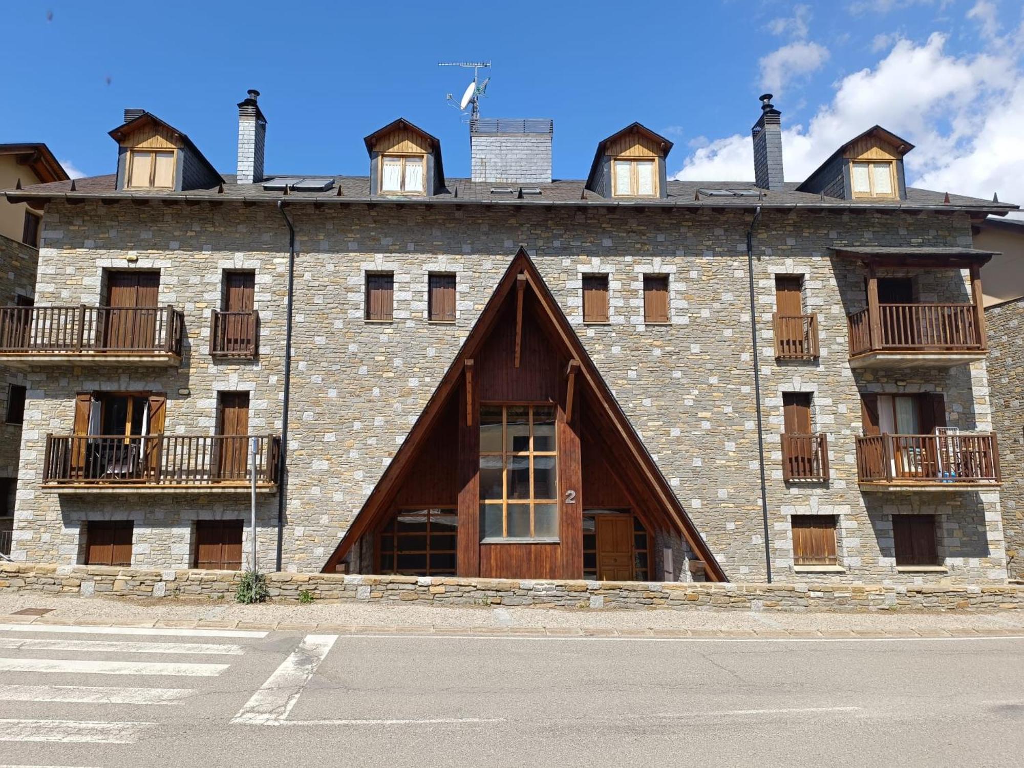 Inmocyma Mirador De Cerler -Puro Pirineo Apartment Exterior photo